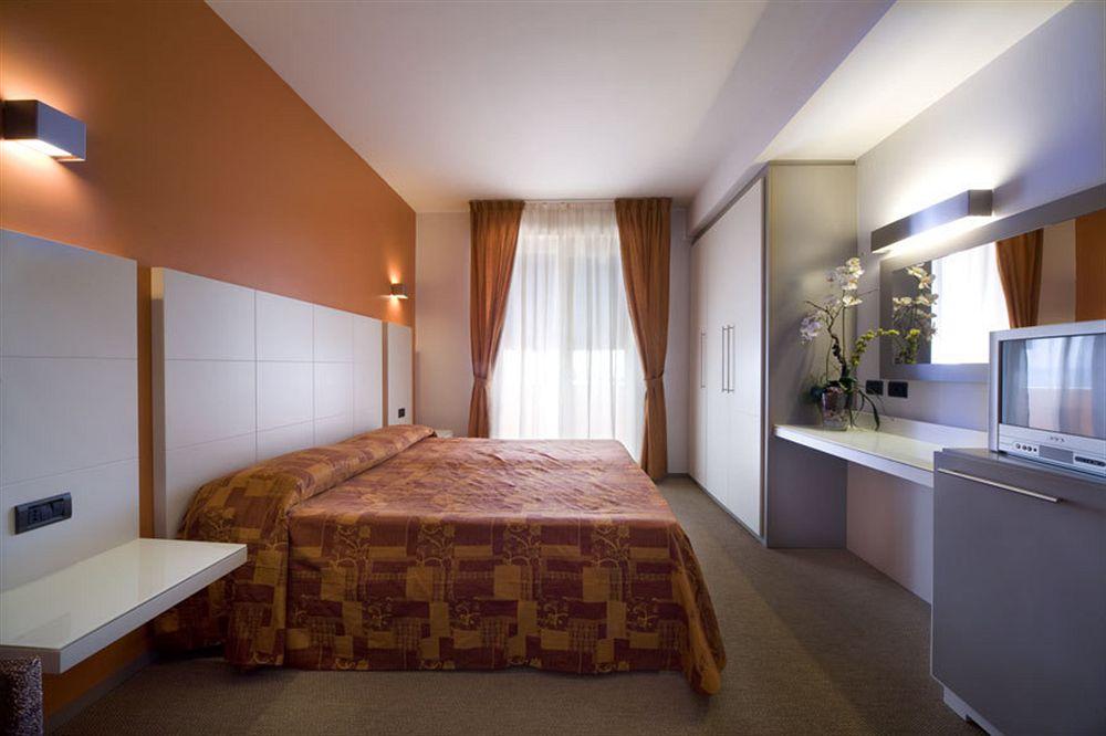 Hotel Eur Lido di Camaiore Exterior photo