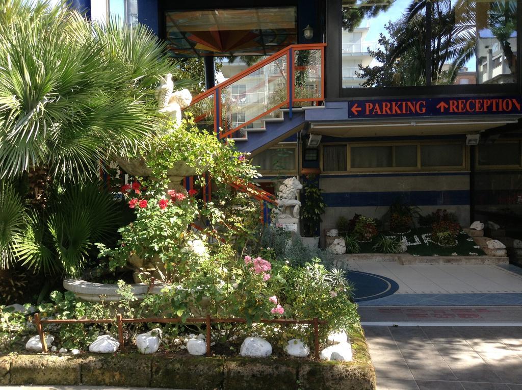 Hotel Eur Lido di Camaiore Exterior photo