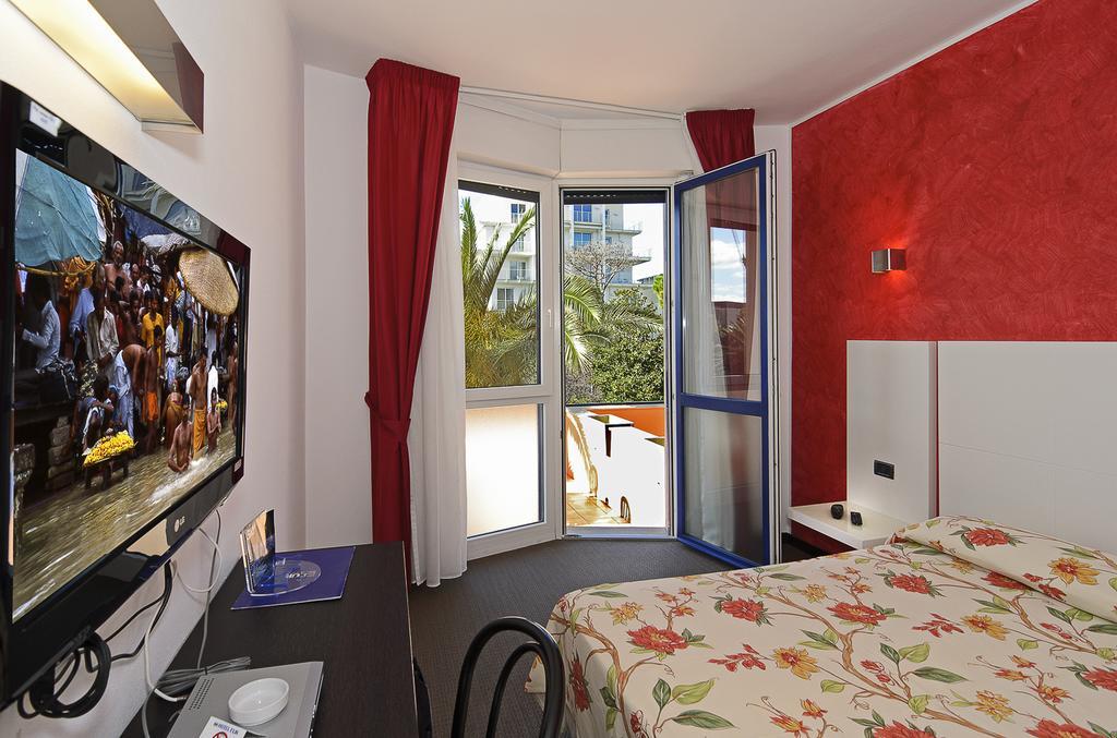 Hotel Eur Lido di Camaiore Exterior photo