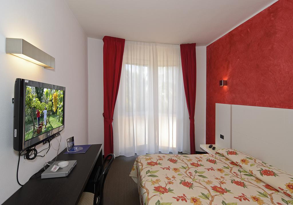 Hotel Eur Lido di Camaiore Exterior photo